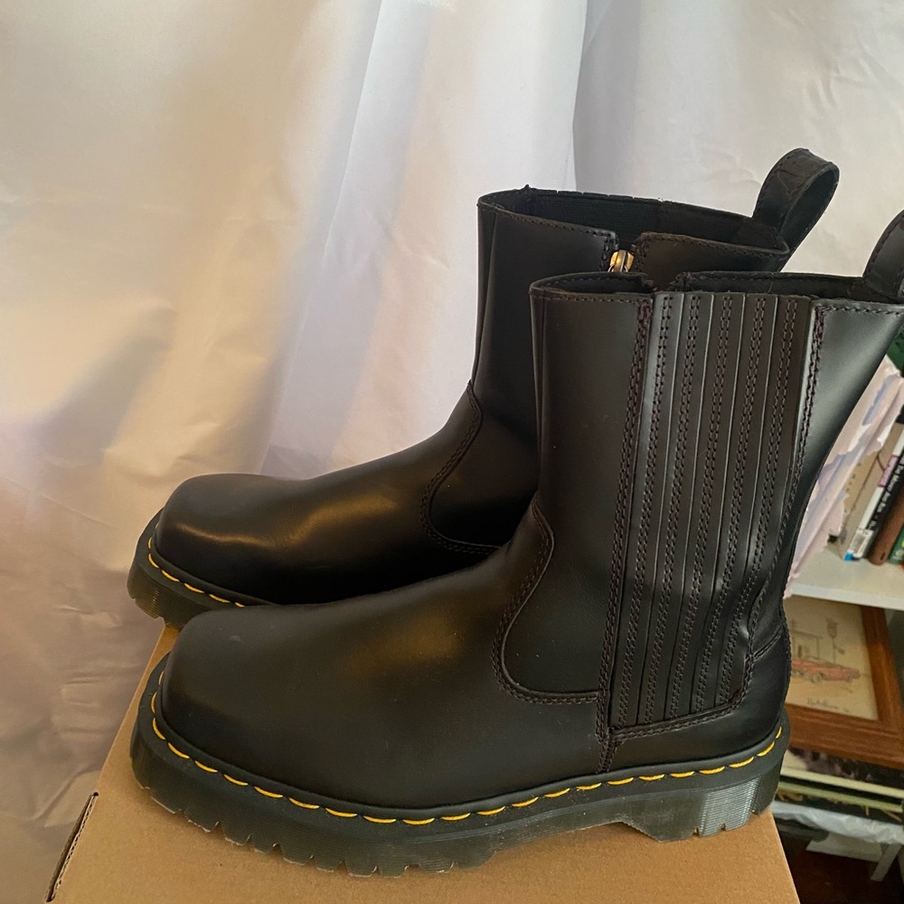 Amaayah Lo Black Chelsea Boots (Orleans)